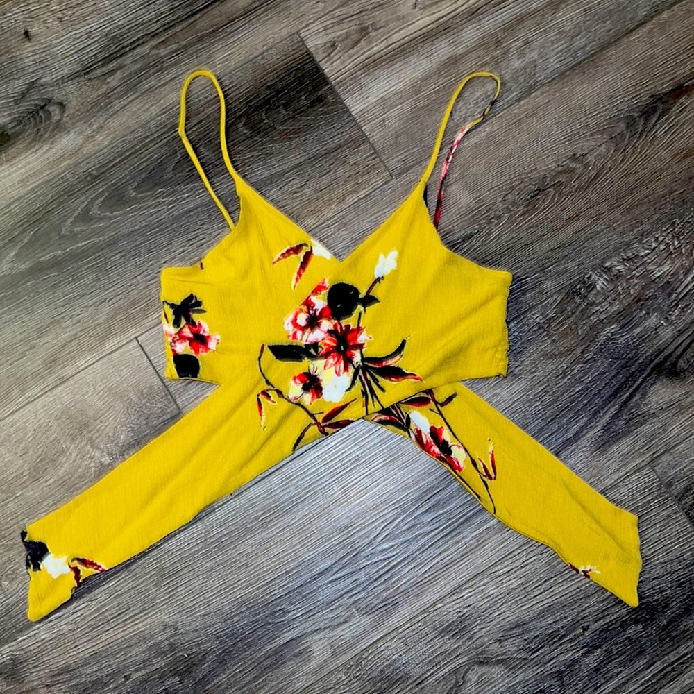 Floral cropped top